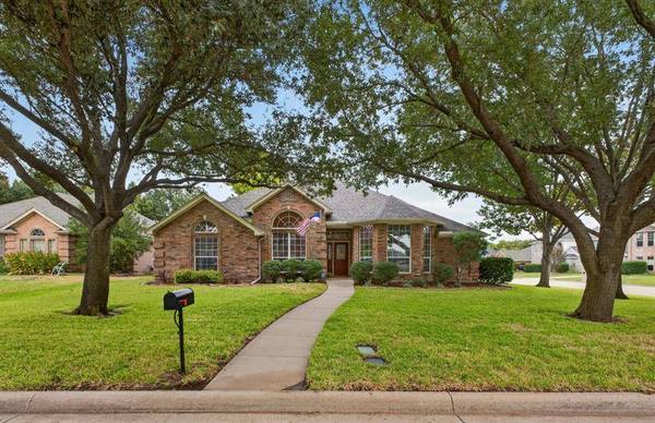 1600 Churchill Lane, Mansfield, TX 76063