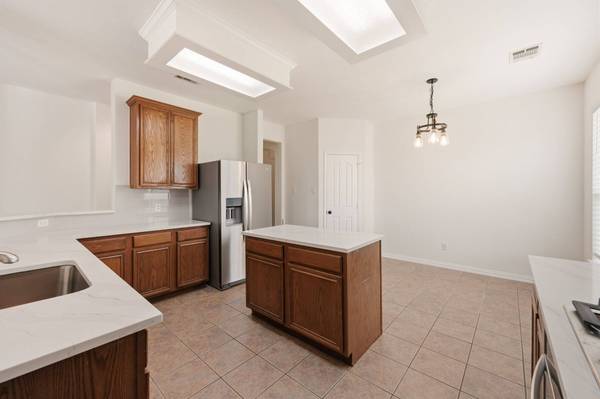 6528 Stewart BLVD, The Colony, TX 75056