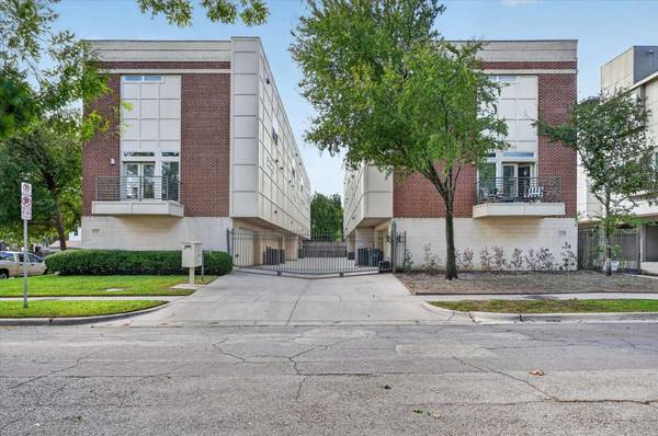 5618 Lindell AVE #9