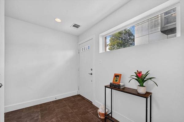 5618 Lindell AVE #9, Dallas, TX 75206