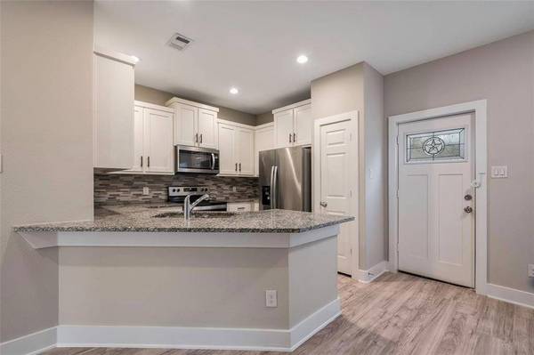 5000 Linder Avenue, Dallas, TX 75215