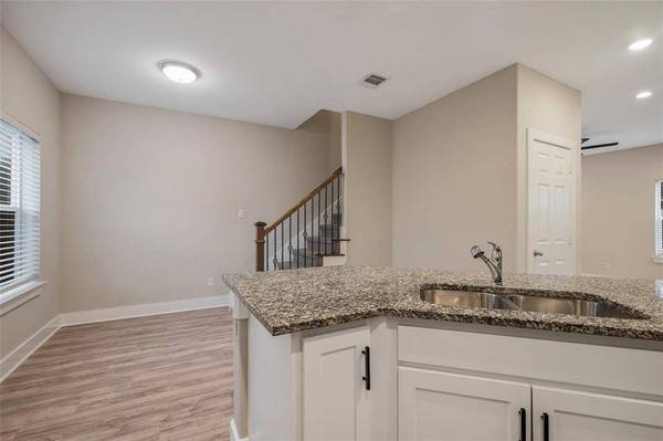 5000 Linder Avenue, Dallas, TX 75215