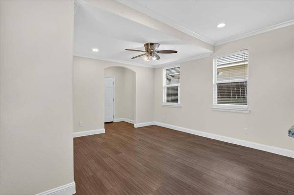 315 W Ohio Avenue, Dallas, TX 75224