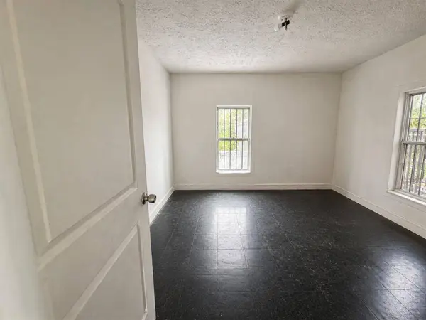 1309 S Riverside Drive, Fort Worth, TX 76104
