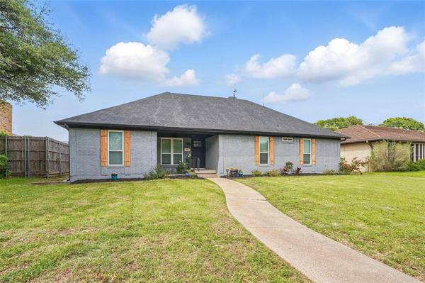 7021 Thornwood Drive, Dallas, TX 75227