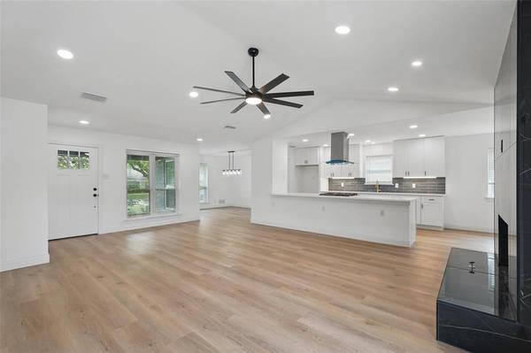 7021 Thornwood Drive, Dallas, TX 75227