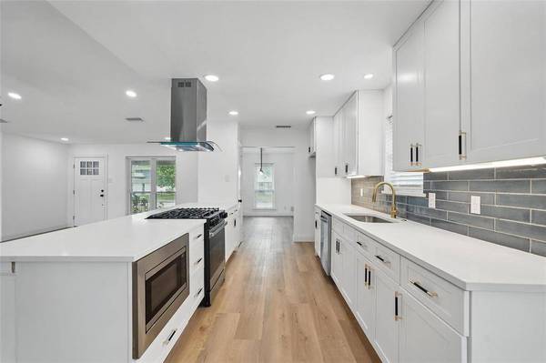 7021 Thornwood Drive, Dallas, TX 75227