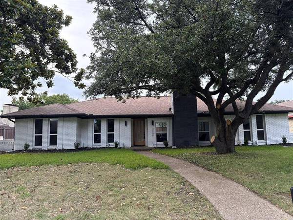 3205 Saint Ives Court, Plano, TX 75075