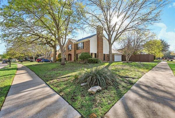 1561 Yaggi Drive, Flower Mound, TX 75028