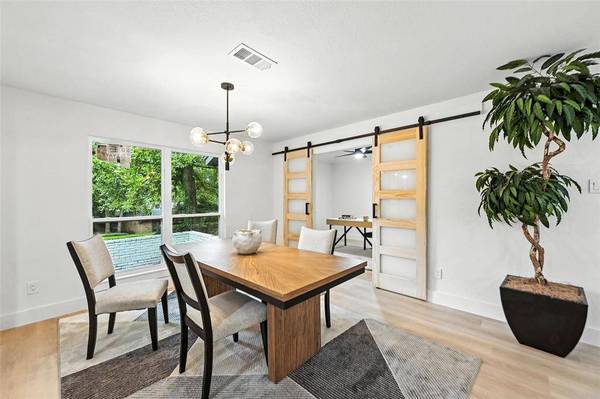 2301 Wood Cliff Court, Arlington, TX 76012