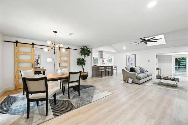 2301 Wood Cliff Court, Arlington, TX 76012