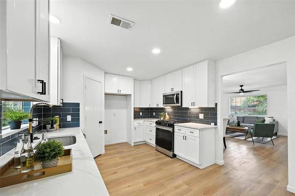 6218 Everglade Road, Dallas, TX 75227