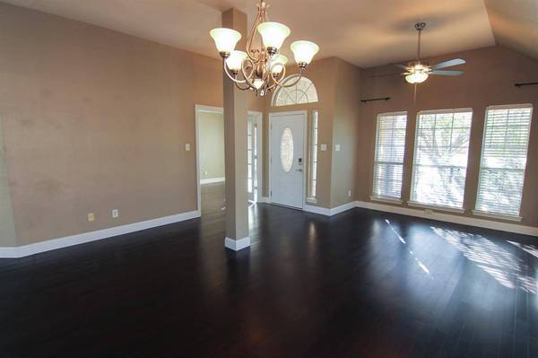 8716 Trace Ridge Parkway, Fort Worth, TX 76244