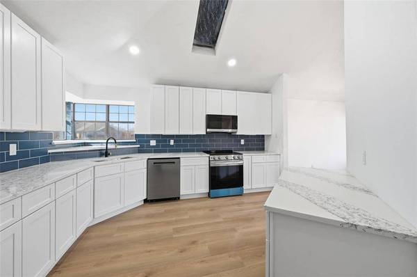 1541 Sunswept Terrace, Lewisville, TX 75077