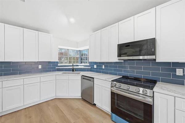 1541 Sunswept Terrace, Lewisville, TX 75077