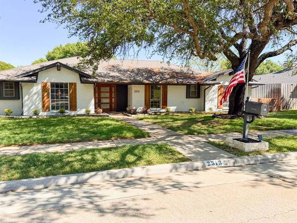 2313 Claridge Circle, Plano, TX 75075