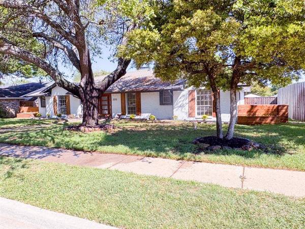 2313 Claridge Circle, Plano, TX 75075