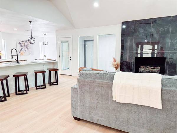 2313 Claridge Circle, Plano, TX 75075