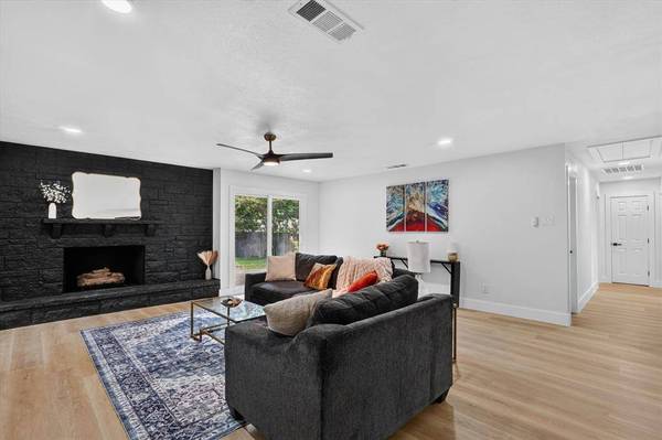 1104 Westwood Drive, Plano, TX 75075