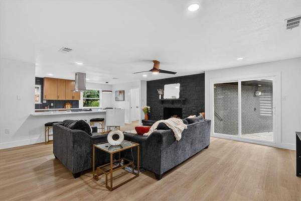 1104 Westwood Drive, Plano, TX 75075