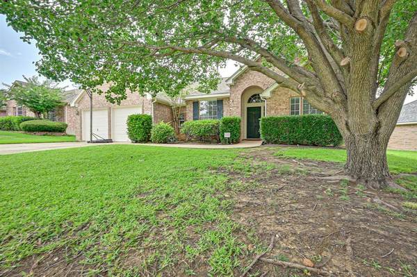 2017 Perry Drive, Mansfield, TX 76063