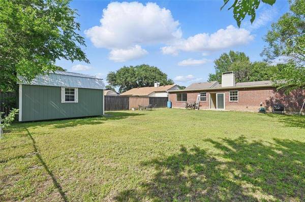 5605 Santa Fe Trail, Haltom City, TX 76148
