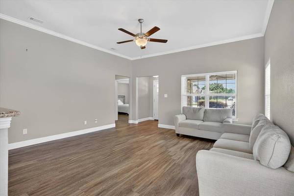 505 Heritage Trail, Burleson, TX 76028