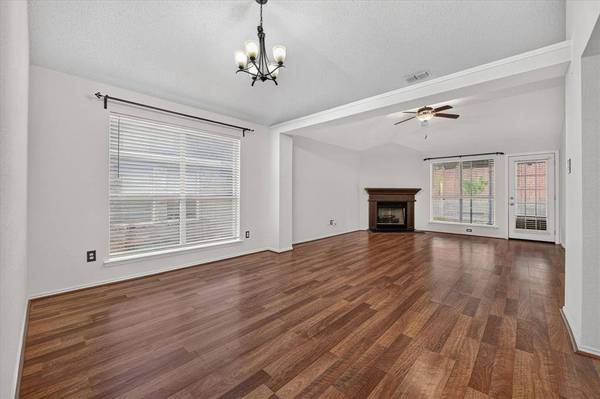9929 Long Rifle Drive, Fort Worth, TX 76108