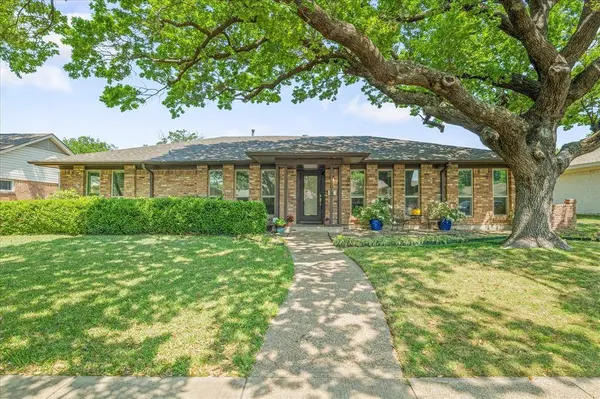 7819 La Verdura Drive, Dallas, TX 75248