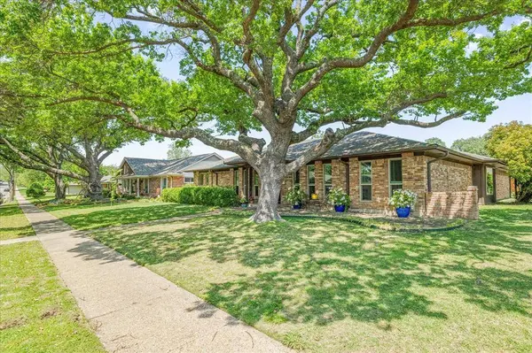 7819 La Verdura Drive, Dallas, TX 75248