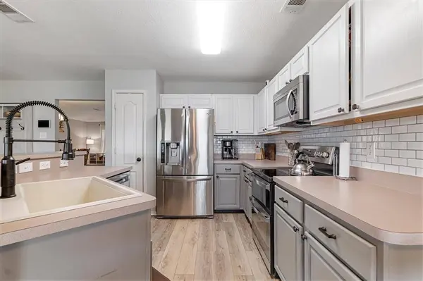 1036 Ridgetop Drive, Justin, TX 76247