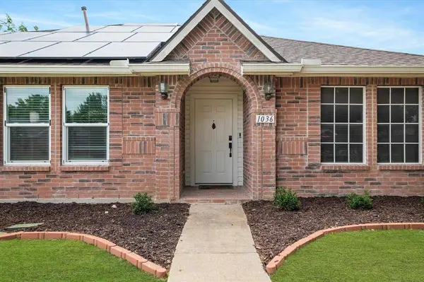 1036 Ridgetop Drive, Justin, TX 76247