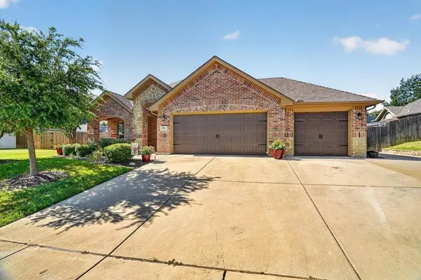 7357 Lake Rock Drive, Fort Worth, TX 76179