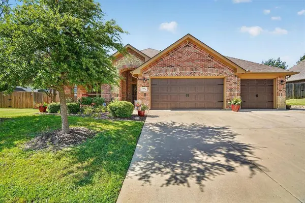 7357 Lake Rock Drive, Fort Worth, TX 76179