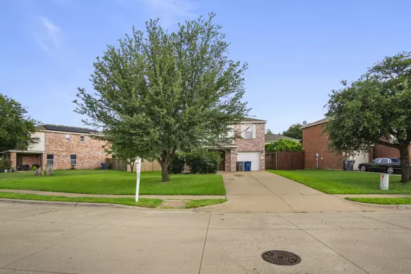 2322 Tan Oak Dr, Dallas, TX 75212-1665