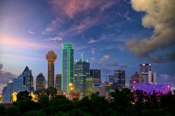 feature image of Living in Dallas, TX: The Honest Pros and Cons of Buying in the Big City Itself