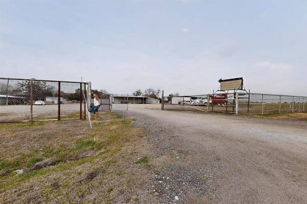 700 E Main Street, Richland, TX 76681