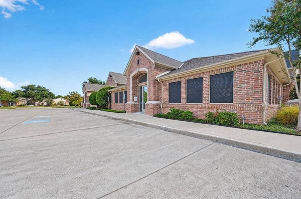 5208 Village Creek #102, Plano, TX 75093