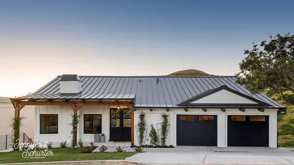 How to Price Your Home Right in 2025 (and Avoid Common Mistakes)