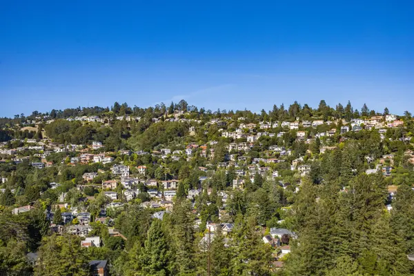  Living in Canby vs Portland Suburbs: A Real Comparison 