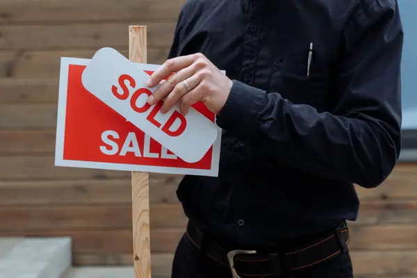 Cost of Selling a House in Oregon (2026)