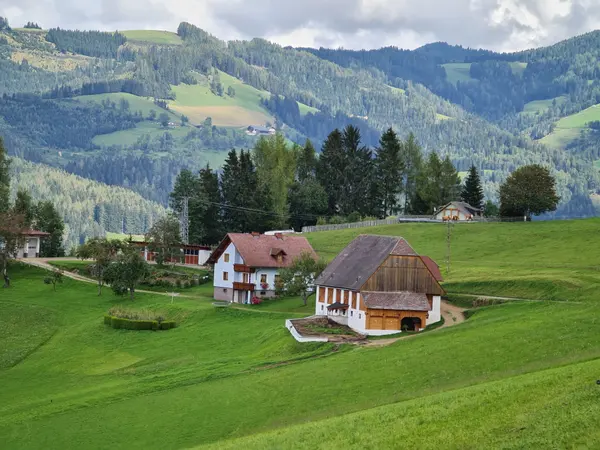 ADUs, Multigenerational Living, and Rightsizing in the North Willamette Valley