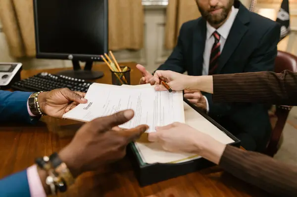 How to Handle Multiple Offers on Your Oregon Home Without Leaving Money on the Table 