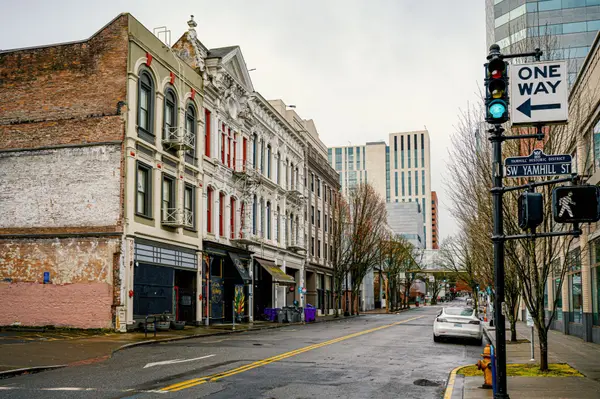 Newberg's Growing Appeal for Relocating Buyers in 2026