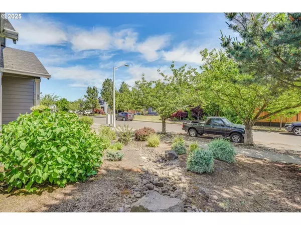 1311 FOXGLOVE ST, Woodburn, OR 97071