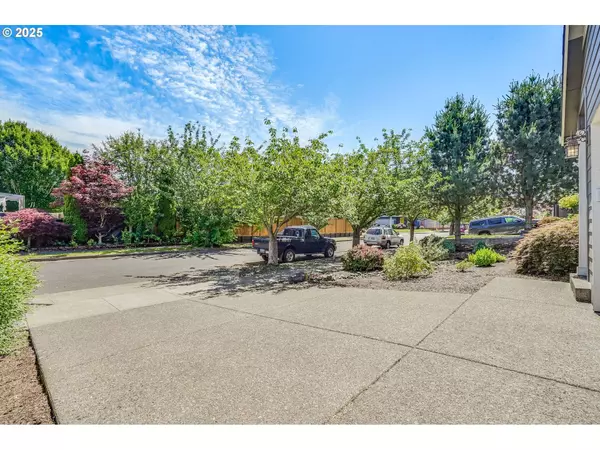 1311 FOXGLOVE ST, Woodburn, OR 97071