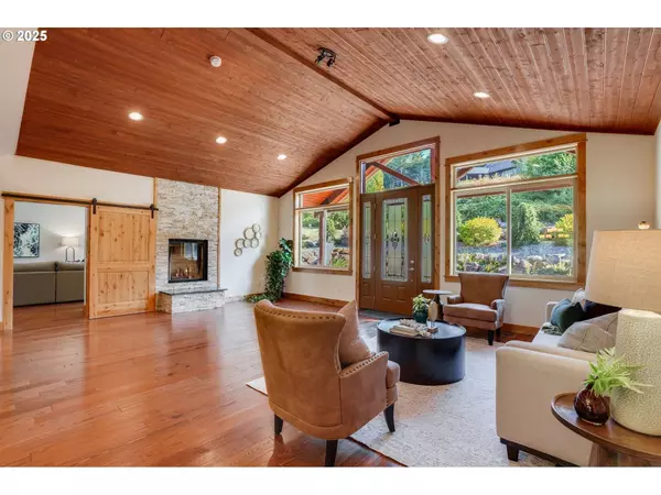 30076 SE CEMETERY RD, Estacada, OR 97023