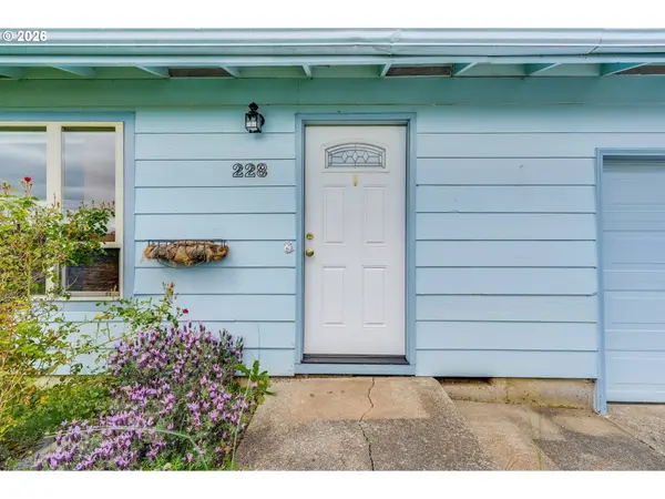 228 NW DENTON AVE, Dallas, OR 97338