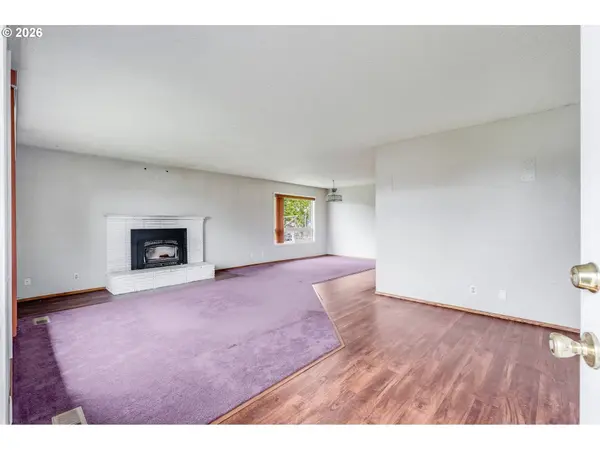 228 NW DENTON AVE, Dallas, OR 97338