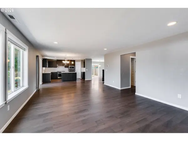 1560 N CHEMAWA RD, Keizer, OR 97303